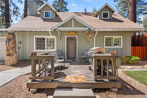 Exterior - 1869 Outer Hwy 2 S, Wrightwood, CA 92397 photo 6 of 7