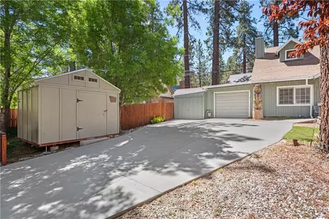 Exterior - 1869 Outer Hwy 2 S, Wrightwood, CA 92397 photo 4 of 7