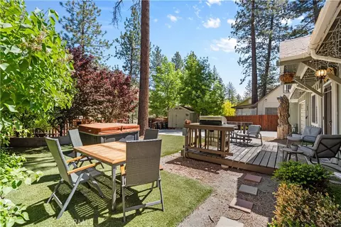 Exterior - 1869 Outer Hwy 2 S, Wrightwood, CA 92397 photo 5 of 7