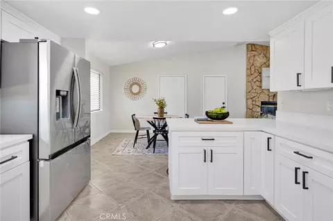 Kitchen - 14865 Temecula Rd, Apple Valley, CA 92307 photo 6 of 6