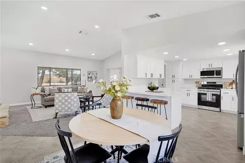 Dining - 14865 Temecula Rd, Apple Valley, CA 92307 photo 3 of 3