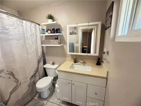 Bath - 34243 O St, Barstow, CA 92311 photo 2 of 2