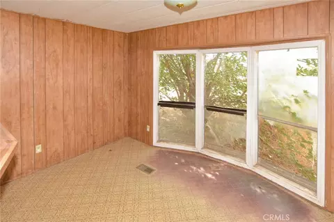 8730 Eaby Rd, Phelan, CA 92371 photo 4