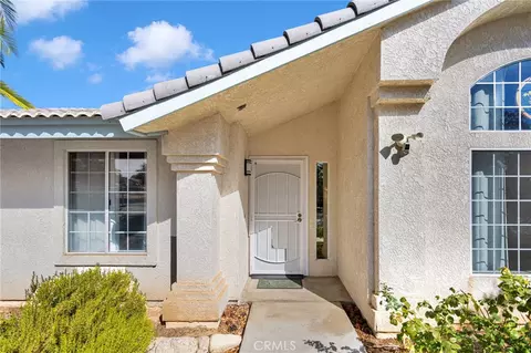 Entry Way - 8951 Avocado, Hesperia, CA 92345 photo 1 of 2