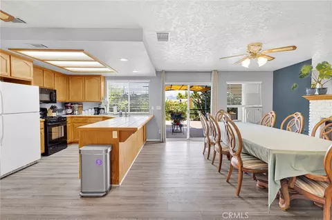 Dining - 8951 Avocado, Hesperia, CA 92345 photo 6 of 6
