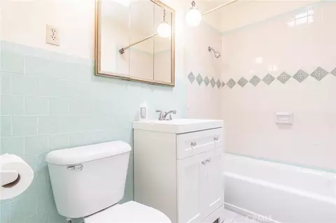 Bath - 1111 Taos, Barstow, CA 92311 photo 2 of 8