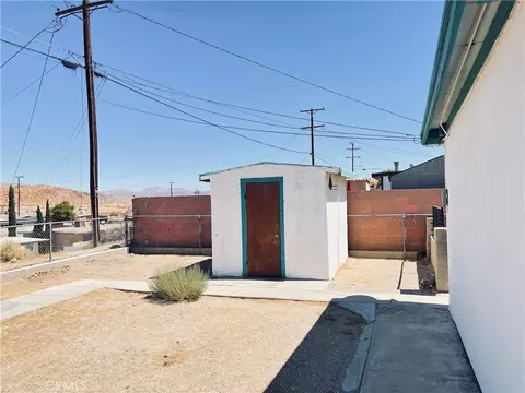 Exterior - 1111 Taos, Barstow, CA 92311 photo 2 of 4