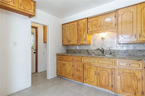 Kitchen - 1111 Taos, Barstow, CA 92311 photo 2 of 4
