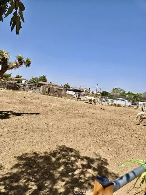 Exterior - 17752 Lemon St, Hesperia, CA 92345 photo 6 of 6