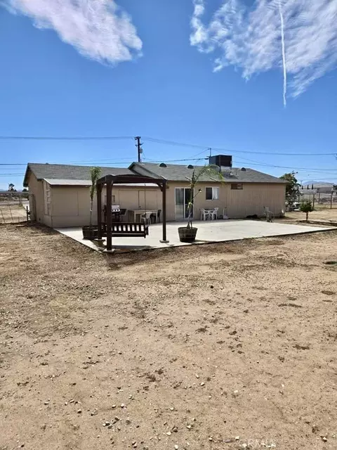Exterior - 17752 Lemon St, Hesperia, CA 92345 photo 2 of 6