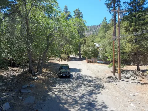 5650 Acorn, Wrightwood, CA 92397 photo 8