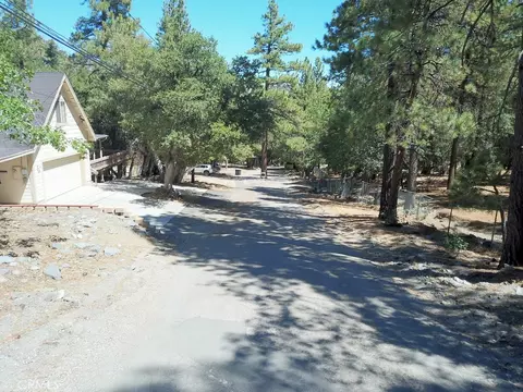 5650 Acorn, Wrightwood, CA 92397 photo 7
