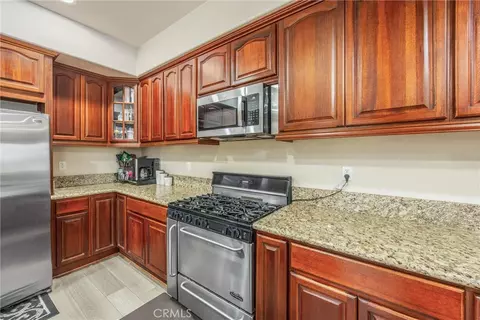 Kitchen - 14365 Nautical, Helendale, CA 92342 photo 5 of 6