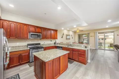 Kitchen - 14365 Nautical, Helendale, CA 92342 photo 2 of 6