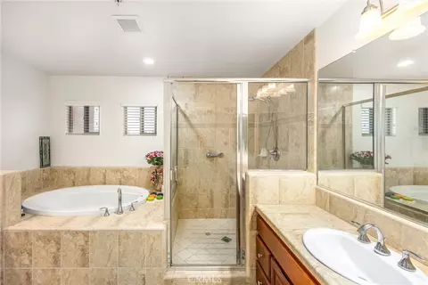 Bath - 14365 Nautical, Helendale, CA 92342 photo 3 of 4