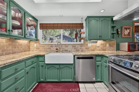 Kitchen - 1902 Virginia, Wrightwood, CA 92397 photo 1 of 6