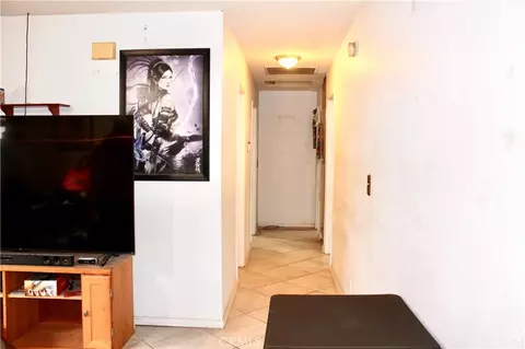 Entry Way - 951 Chateau Way, Barstow, CA 92311 photo 1 of 1
