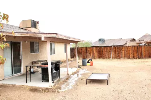 Exterior - 951 Chateau Way, Barstow, CA 92311 photo 5 of 6