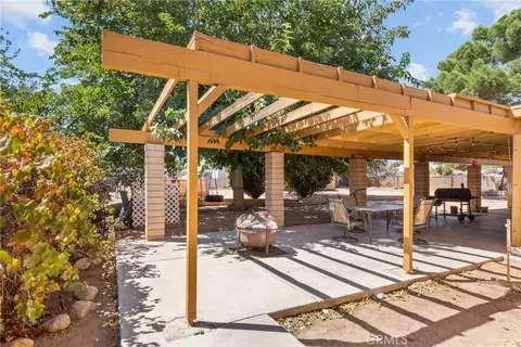 Exterior - 16371 Adelia, Hesperia, CA 92345 photo 5 of 7