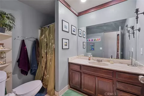 Bath - 16371 Adelia, Hesperia, CA 92345 photo 2 of 3