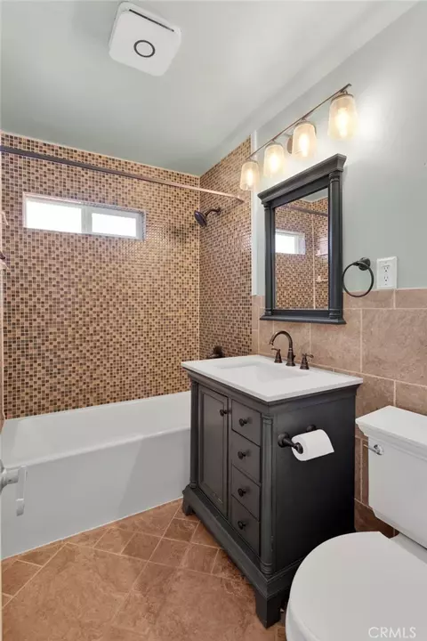 Bath - 13861 Osage, Apple Valley, CA 92307 photo 2 of 6