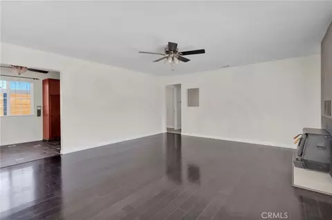 Living - 13861 Osage, Apple Valley, CA 92307 photo 3 of 4