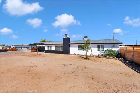 Exterior - 13861 Osage, Apple Valley, CA 92307 photo 5 of 17