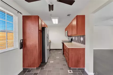 Entry Way - 13861 Osage, Apple Valley, CA 92307 photo 2 of 5