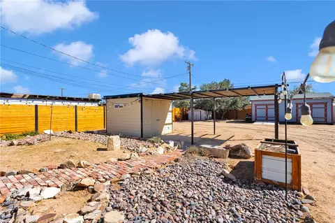 Exterior - 13861 Osage, Apple Valley, CA 92307 photo 10 of 17