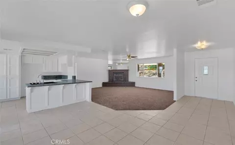 Living - 18606 Main, Hesperia, CA 92345 photo 4 of 4