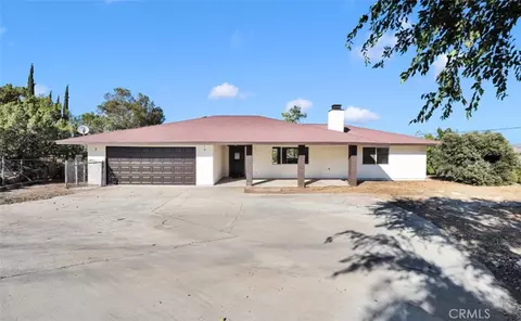 Exterior - 18606 Main, Hesperia, CA 92345 photo 2 of 7