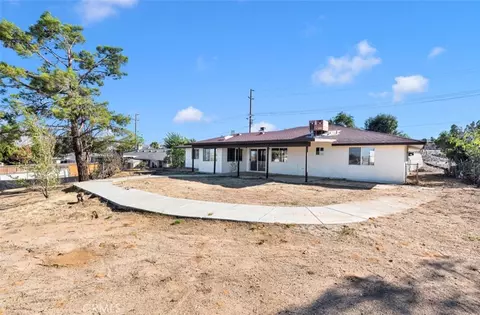 Exterior - 18606 Main, Hesperia, CA 92345 photo 6 of 7