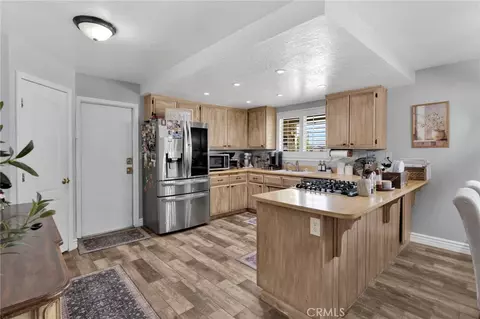 Kitchen - 11846 Ivy Ave, Hesperia, CA 92345 photo 1 of 3