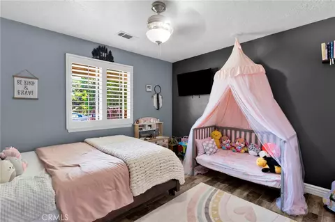 Bedroom - 11846 Ivy Ave, Hesperia, CA 92345 photo 6 of 6