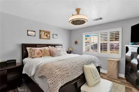 Bedroom - 11846 Ivy Ave, Hesperia, CA 92345 photo 1 of 6