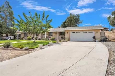 Exterior - 11846 Ivy Ave, Hesperia, CA 92345 photo 2 of 4