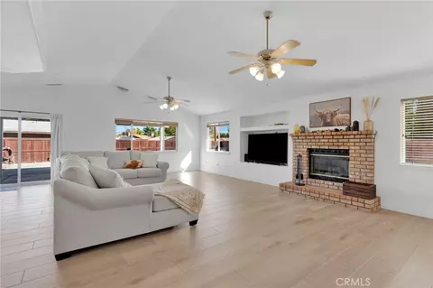Living - 20463 Majestic Dr, Apple Valley, CA 92308 photo 3 of 10