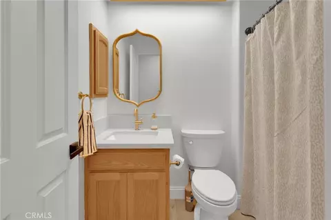 Bath - 20463 Majestic Dr, Apple Valley, CA 92308 photo 5 of 6