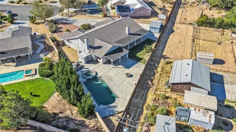 View/Area - 20463 Majestic Dr, Apple Valley, CA 92308 photo 4 of 6