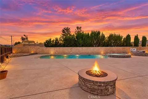 Exterior - 20463 Majestic Dr, Apple Valley, CA 92308 photo 6 of 13