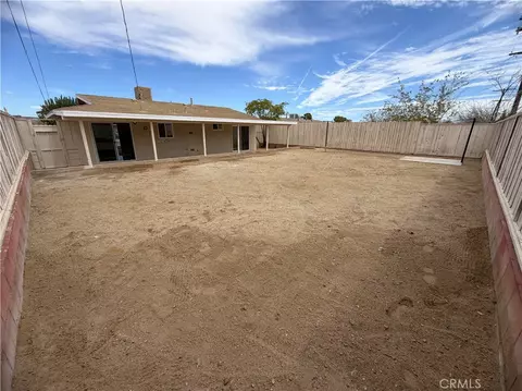 Exterior - 1640 Sunset St, Barstow, CA 92311 photo 4 of 6