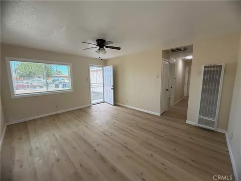 Living - 1640 Sunset St, Barstow, CA 92311 photo 1 of 2