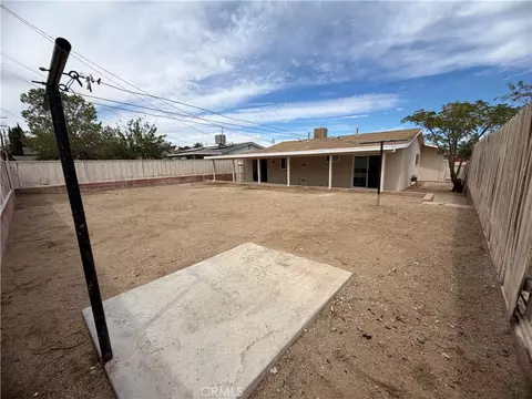 Exterior - 1640 Sunset St, Barstow, CA 92311 photo 5 of 6