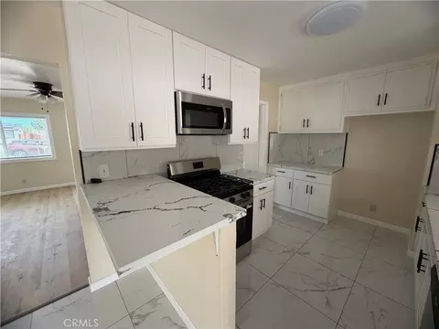 Kitchen - 1640 Sunset St, Barstow, CA 92311 photo 3 of 3