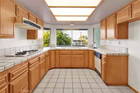 Kitchen - 4374 Sunset, Phelan, CA 92371 photo 1 of 2