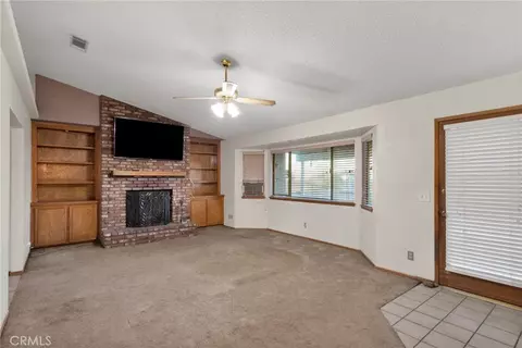 Living - 4374 Sunset, Phelan, CA 92371 photo 4 of 9