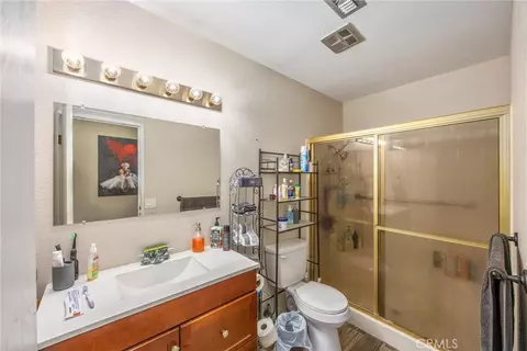 Bath - 37111 Torres, Barstow, CA 92311 photo 2 of 2