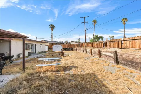 Exterior - 37111 Torres, Barstow, CA 92311 photo 4 of 5