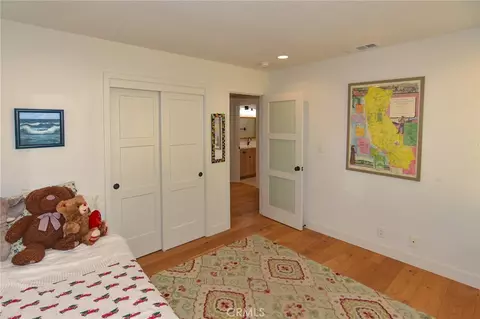 Bedroom - 17170 Yucca Rd, Apple Valley, CA 92307 photo 7 of 10