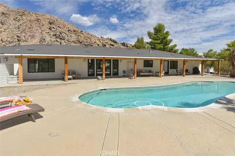 Exterior - 17170 Yucca Rd, Apple Valley, CA 92307 photo 10 of 15